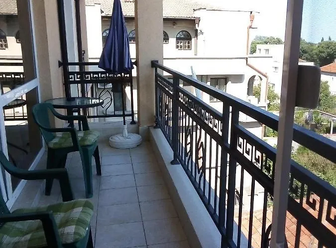 Emona شقة بورغاس